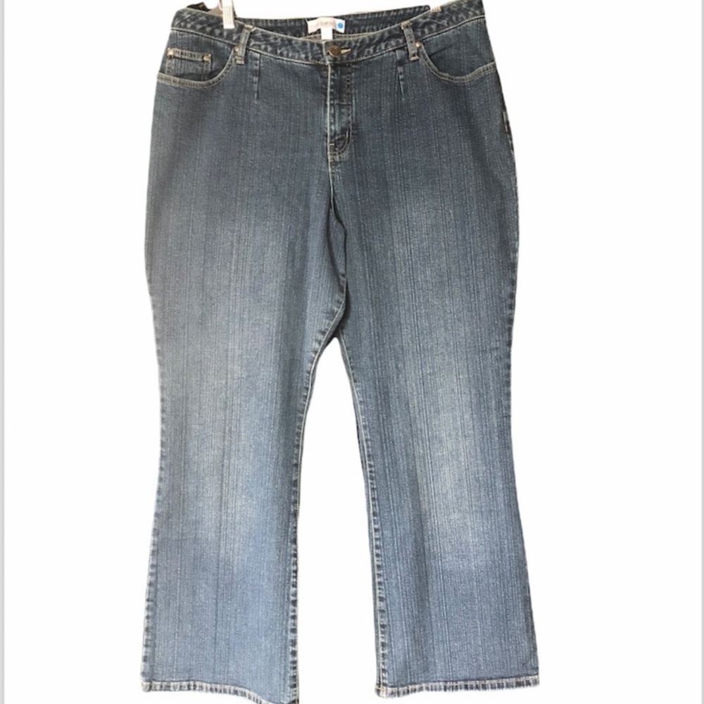 Vintage 99% cotton bootcut lightwash jeans 20